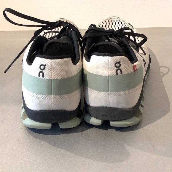 ON Cloud cloud flash sneakers size 8 - Picture 6 of 13